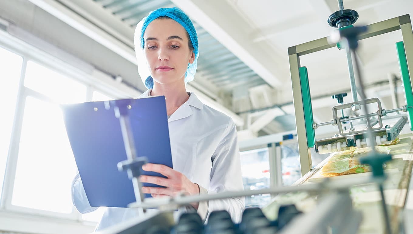 Creating a Connected Workforce in the Food and Beverage Industry and the Role of Digital Transformation