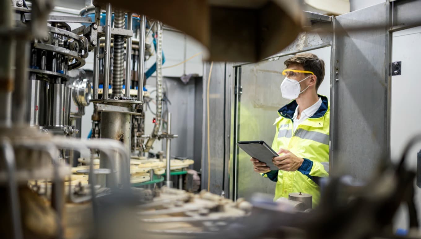 How Food and Beverage Businesses Can Mitigate the Risk of Demand Disruption