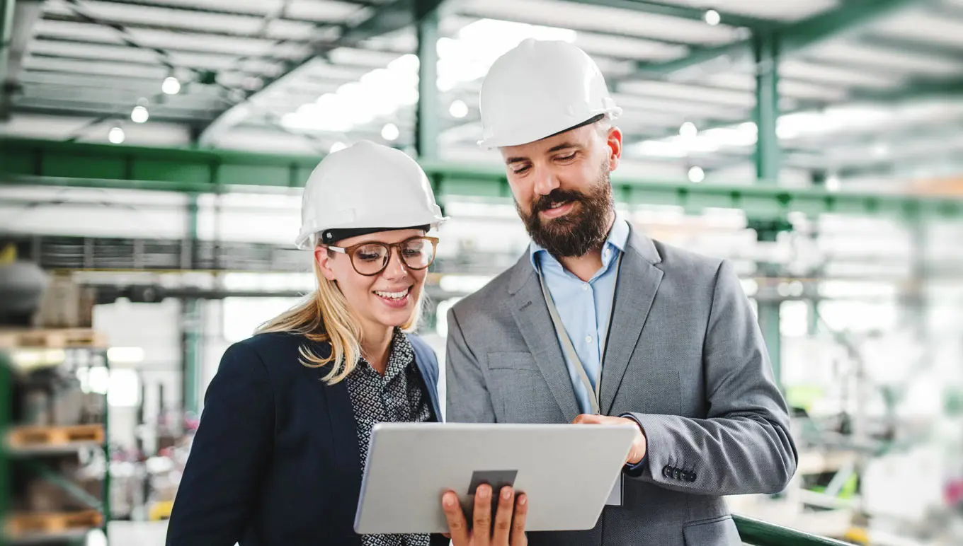 card-industrial-factory-engineers-on-tablet