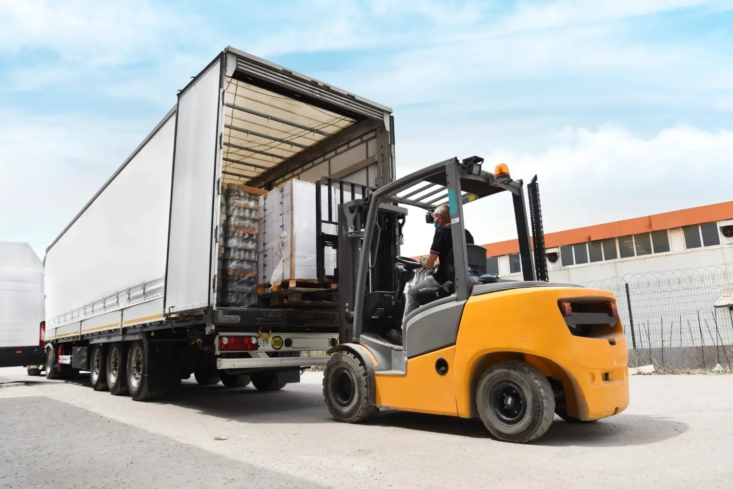 Vertrieb und Versand