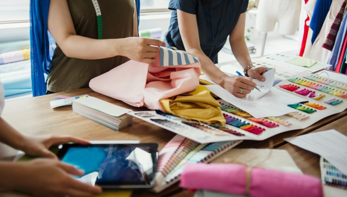 card-stitching-together-success-with-apparel-software